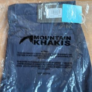 Mountain Khaki Shorts